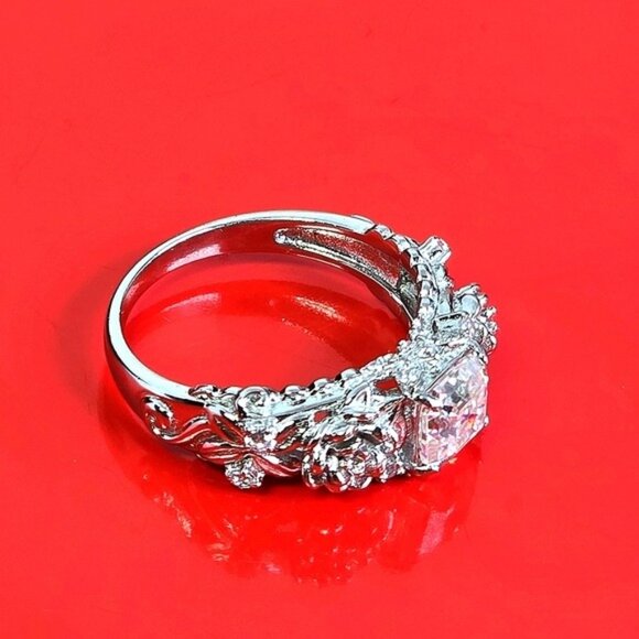 925 Sterling Silver Ring Sz 7 with D Colour Moissanite Gemstone - Picture 9 of 12